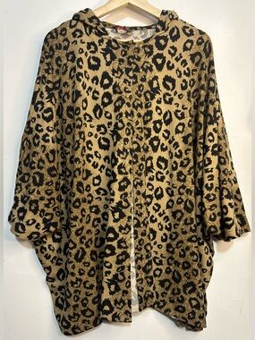 Lady Nole Cheetah Print Single Button Poncho Sweater One Size